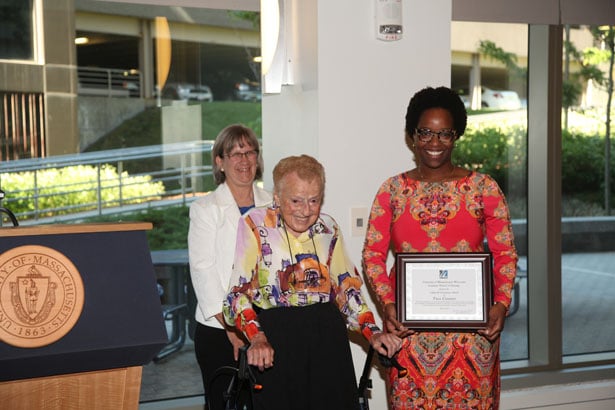 Dean emeritus Lillian Goodman presents the Lillian R. Goodman Award to Tara Casimir.